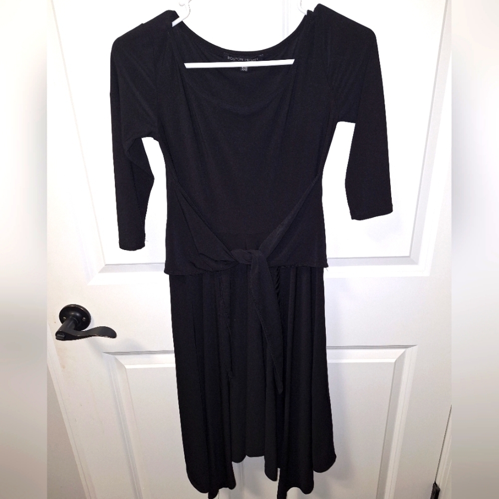 A Boston Proper 3/4 sleeve black maxi travel dress in a size XXS. Pre-loved